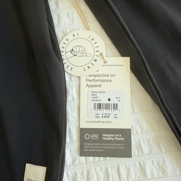 NWT Vuori Studio Half Zip, Black, Medium - Picture 4 of 4